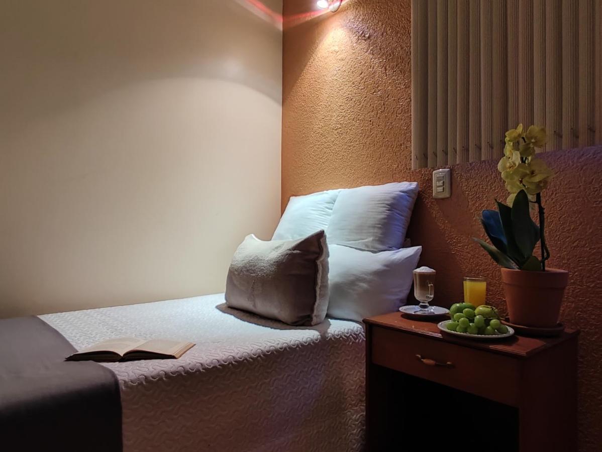 Hotel Express Quinta Soledad Mexico-stad Buitenkant foto